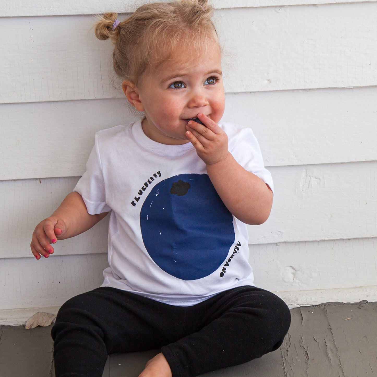 Deerdana x Roo Blueberry Arandano Kids Tee